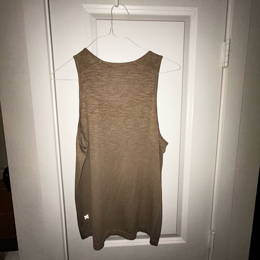 Men’s M Lululemon tank top